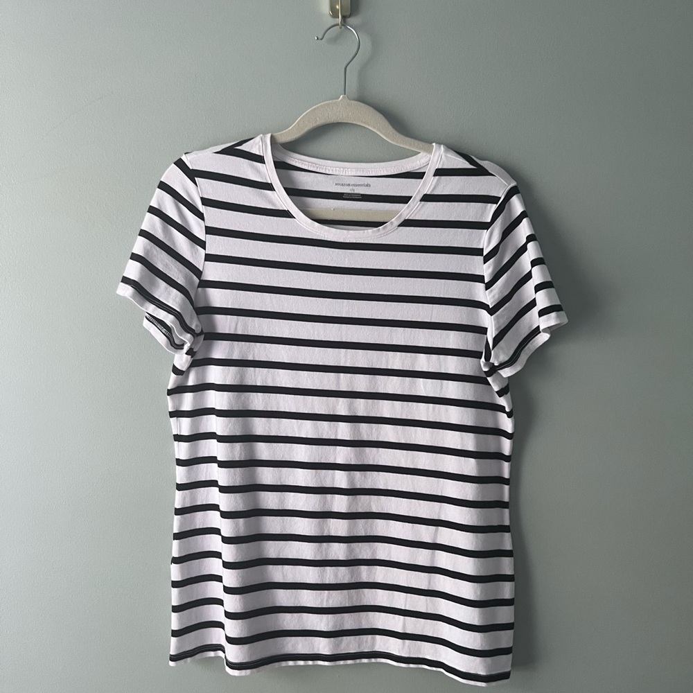 Amazon Essentials Black and White Fitted Short Sleeve T-Shirt